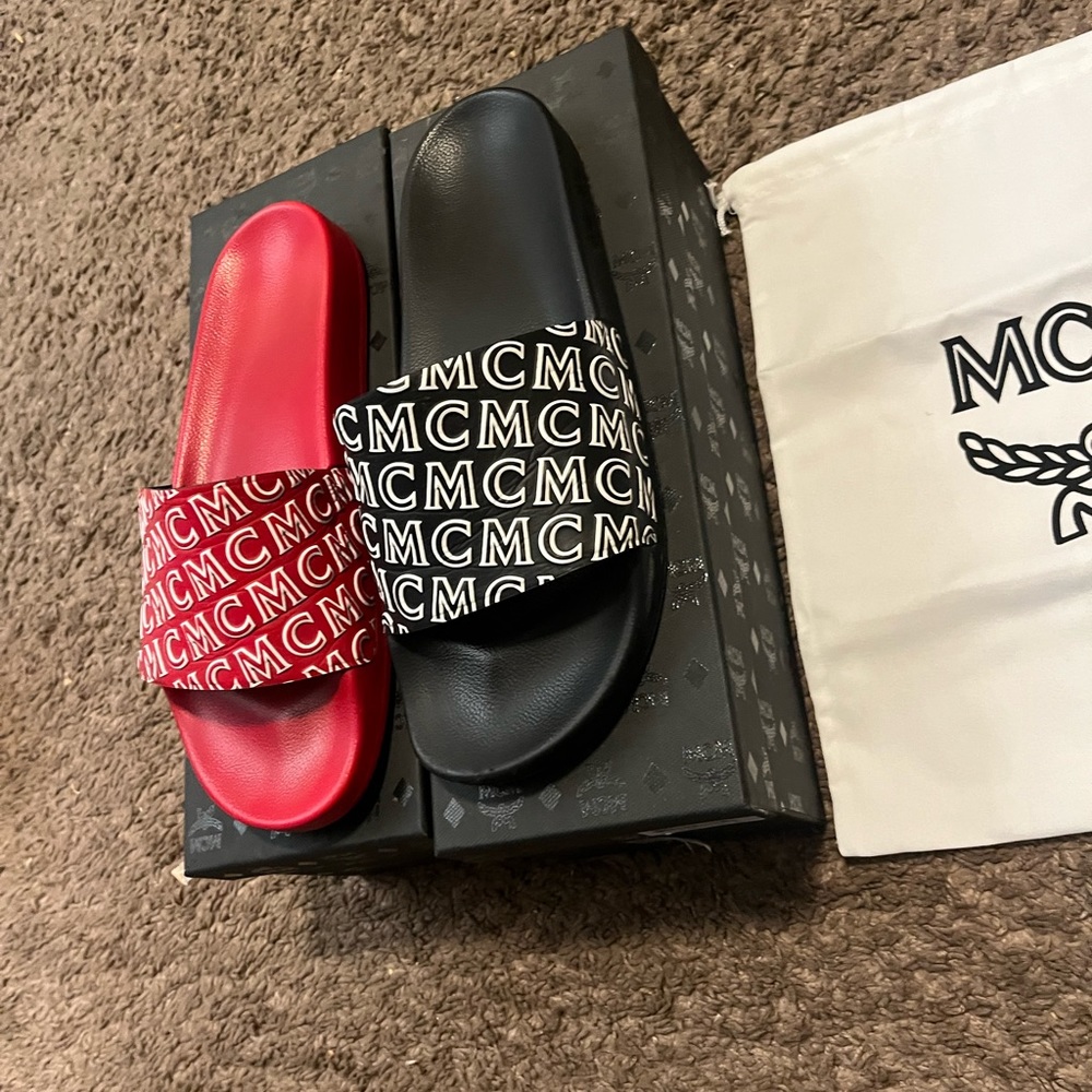 Mens MCM slides